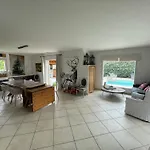 Feriehus Maison Avec Piscine Entre Et Montagne *