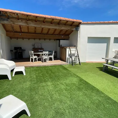 Сasa de vacaciones Maison Avec Piscine Entre Et Montagne *